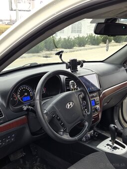 Hyundai Santa Fe • Komfortné a priestranné SUV - 10