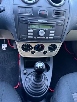 Ford Fiesta 1.25i - 10