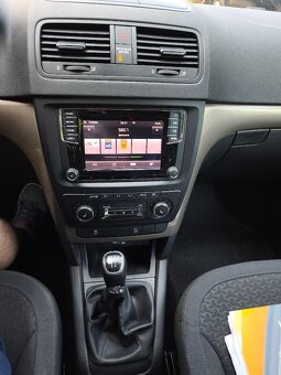 Škoda Yeti 2.0 TDi rok 2015 - 10