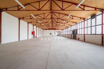Prenájom výrobno - skladového areálu Želiezovce 18000 m2 - 10