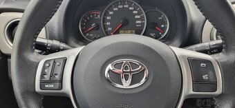 Toyota Yaris 1.0i rok 2012 naj.130000 km - 10