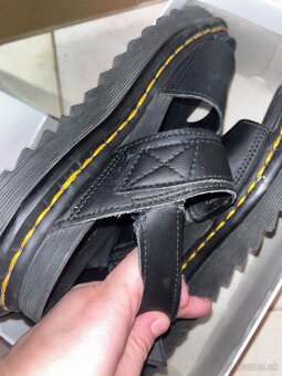 Sandaly Dr. Martens Voss - 10