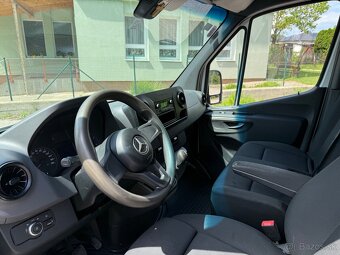 Mercedes-Benz Sprinter 211 - 10
