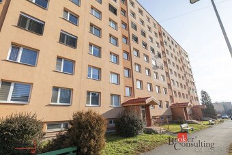 ZNÍŽENÁ CENA Na predaj nádherný 3 izbový byt, kompletná r - 10