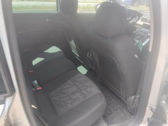 Peugeot 3008 1.6 HDi FAP 110k Confort Pack - 10