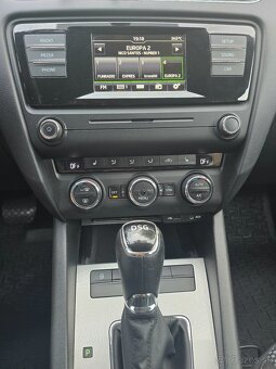 Škoda Octavia 1.6 TDI Ambition DSG - 10