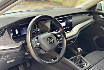 ŠKODA OCTAVIA IV 1.5TSI STYLE MATRIX LED KESSY TAŽNÉ - 10