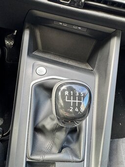 Volkswagen Golf 2022, 2.0 TDI, manuálna prevodovka - 10