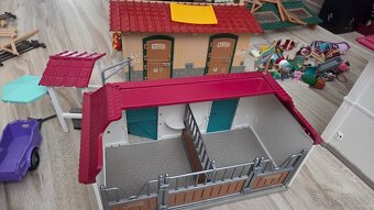 Schleich kone, stajne, dom - 10