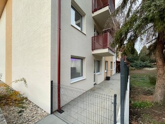 Prenajom 1-izboveho bytu v Skalici s terasou a park. miestom - 10