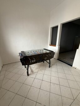 Prenájom baru v Brezne na námestí - 10