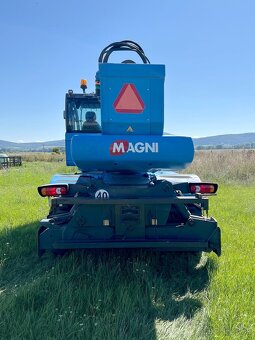 Predám teleskopický manipulátor Magni 5.30 RHT - 10