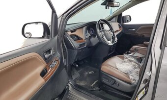 2018 TOYOTA SIENNA LIMITED AWD - 10