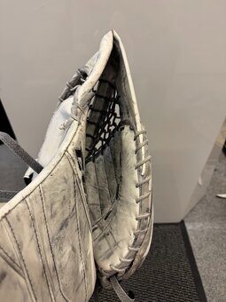 LAPAČKA A VYRÁŽEČKA CCM AXIS - 10