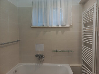 Prenájom 4 izb. bytu v RD, Staré Mesto, Révová ul. - 10