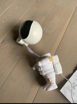 LED Projektor kozmonaut - 10