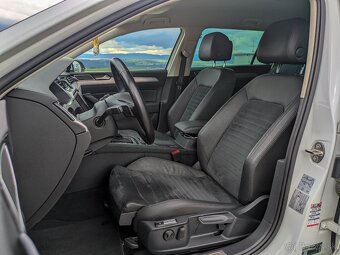 Volkswagen Passat Variant 2.0 TDI 140kW Highline R-Line DSG - 10