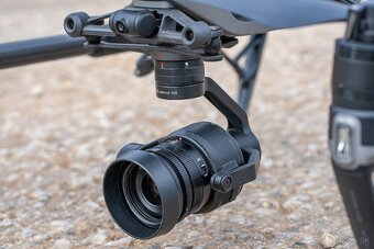DJI INSPIRE 2 + X5S + 2 objektívy + 2 vysielačky + 4 batérie - 10