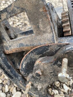 Predám funkčnú sečkovicu tovarenskej výroby - 10