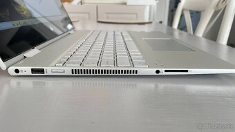 HP ENVY x360 15 – i7, 16GB RAM, dotykový displej - 10