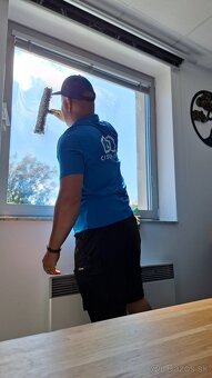 🔧 ČISTENIE FASÁD, DLAŽIEB, OKIEN, ŽALÚZIÍ A FOTOVOLTIKY - 10