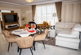 Luxusný rodinný dom s garážou a s kompletným zariadením - 10