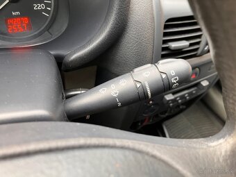 Predám Renault Clio MK2, 1.5 dCi, r. 2003 – 5 dverí - 10