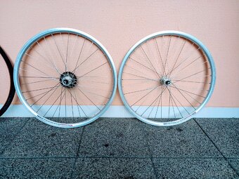 Kolesa -cestný bicykel - 10
