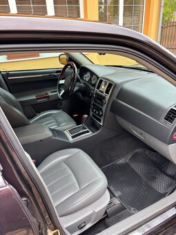 CHRYSLER 300C - 10