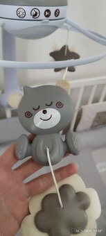 Projektor, kolotoč na postieľku - 10