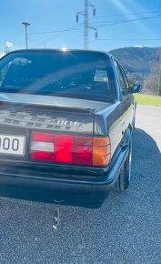BMW E30 318is Coupe - 10