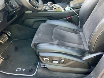 AUDI Q7 2020 S-line 210 KW FULL VÝBAVA - 10