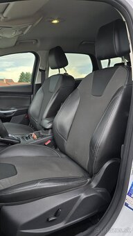 Ford Focus - 10