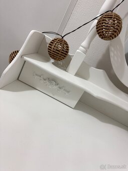 Kozmetický stolík - 10