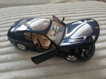 1:18 Mercedes 300 SEL , FERRARI 456 poskodne - 10
