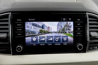 Škoda Karoq 2.0tdi dsg 4x4 2018 plná vybava top stav - 10
