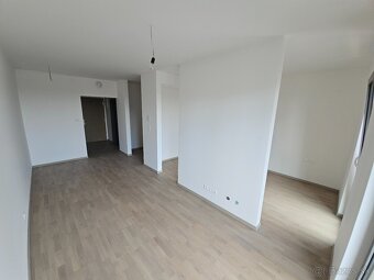NOVOSTAVBA NA PREDAJ 1,5 IZBOVÝ BYT S PARKOVANÍM BRATISLAVA - 10