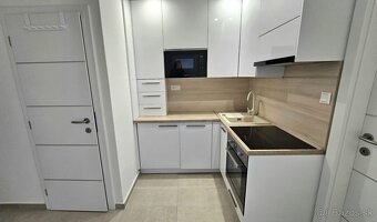2 izbový zariadený byt - PARTIZÁNSKA ul., blízko AUPARKU - 10