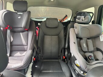 Ford S-Max - 10