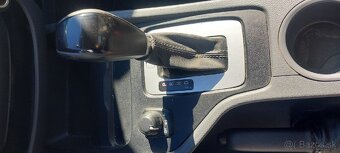 Ford Ranger LIMITED automat 
Ford - 10