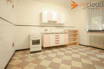 REZERVOVANÉ - Rodinný dom v Obci Lok 12 km od Levíc - 10