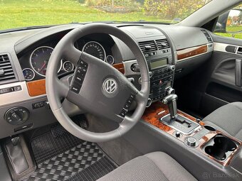 VW Touareg V6 3.0TDI - 10