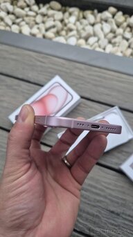 Apple iphone 15 128gb ruzovy/pink ako nový - 10