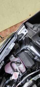 Toyota C-HR 2.0-l-VVT-i Hybrid Style - poškodený predok - 10