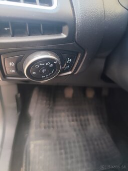 Predám Ford Focus 1.0 Ecoboost Kombi - 10