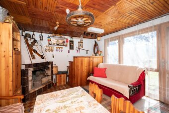 Rod. dom s mega miestnosťou (bar, krb, posedenie), Pohorelá - 10