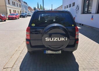 Suzuki Grand Vitara 1,9 DDiS AWD nafta manuál 95 kw - 10