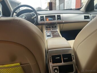 JAGUAR XF - 10