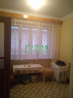 Predaj rodinného domu – stará zachovalá chalúpka s veľkým po - 10