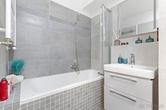 PRENÁJOM 1-IZBOVÝ BYT S PRIESTRANNÝM BALKÓNOM A PARKOVANÍM - 10